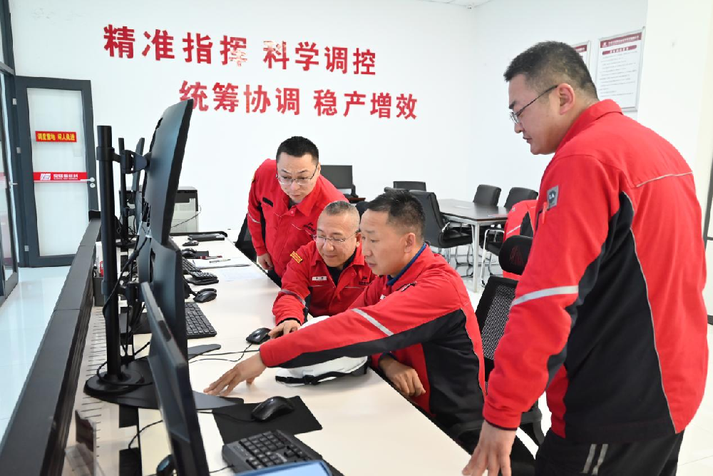 躬身入局  挺膺负责|365英国上市公司高管深入一线践行工匠精神——黄宏林